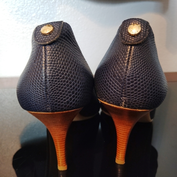 Michael Kors Navy Blue Heels - Picture 8 of 16